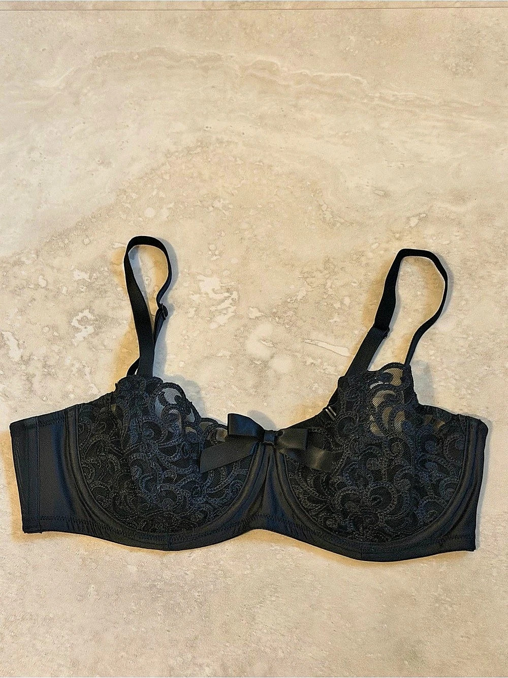 Vintage Y2K Victoria’s Secret Lace Underwire Bra Black 36C